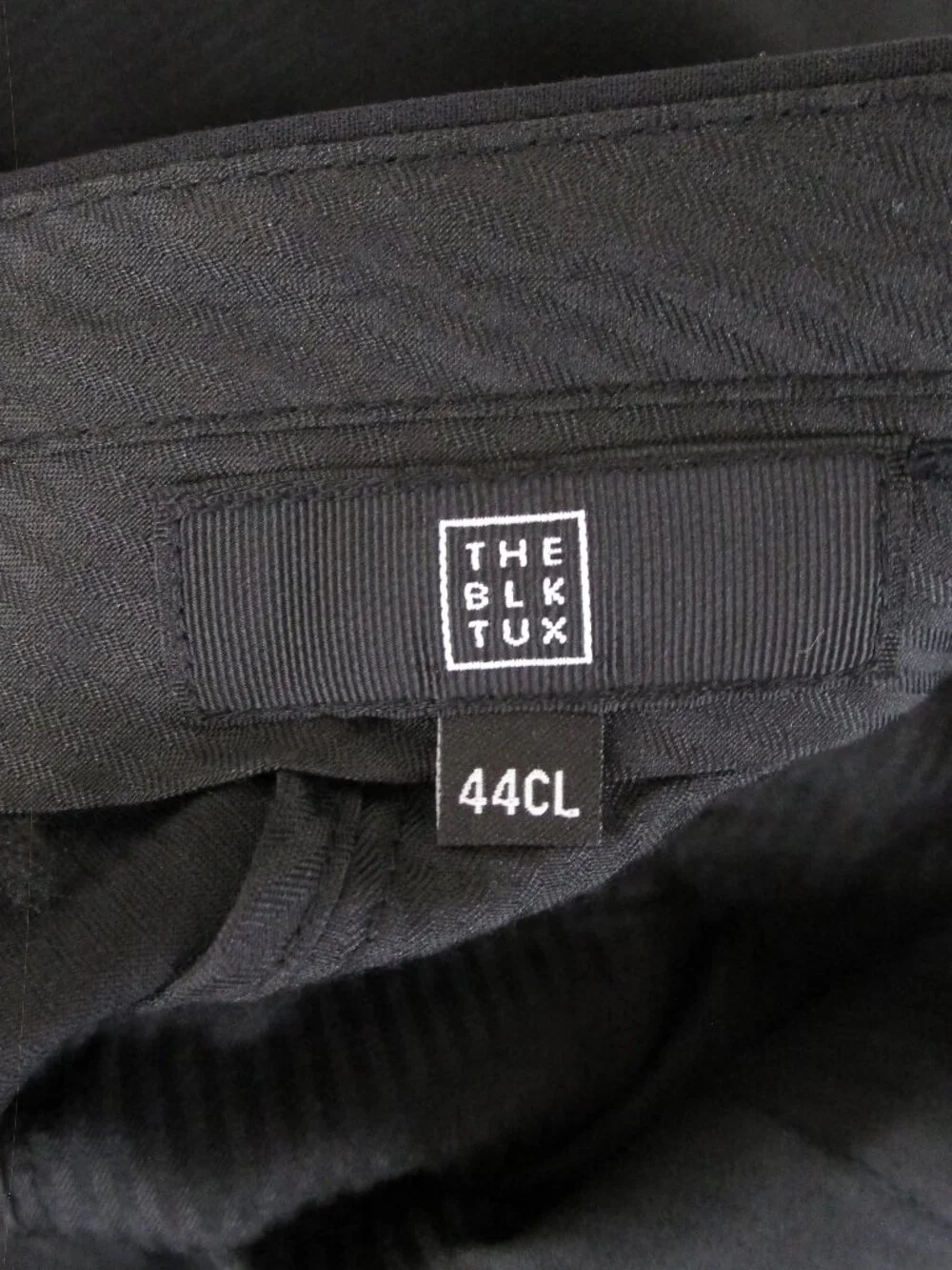The Black Tux Mens Solid Black Wool Two Button Suit Size 50R Pants 44 X 30